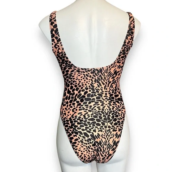 Boohoo Leopard Print One-Piece Swimsuit 6 New Animal - Picture 4 of 10